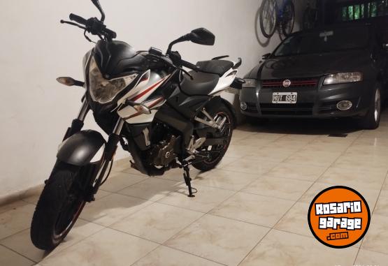 Motos - Bajaj Rouser NS 200 2015 Nafta 17000Km - En Venta