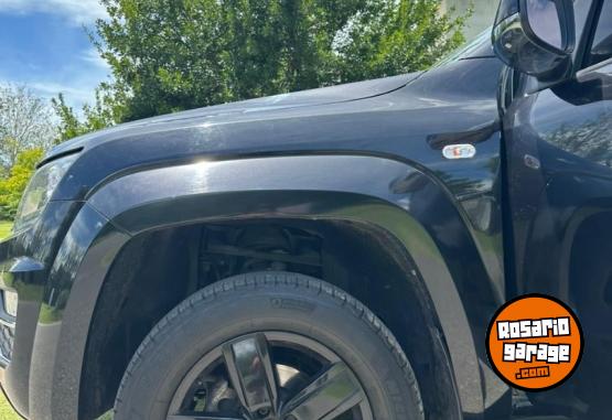 Camionetas - Volkswagen AMAROK DARK LABEL 2017 Diesel 93000Km - En Venta