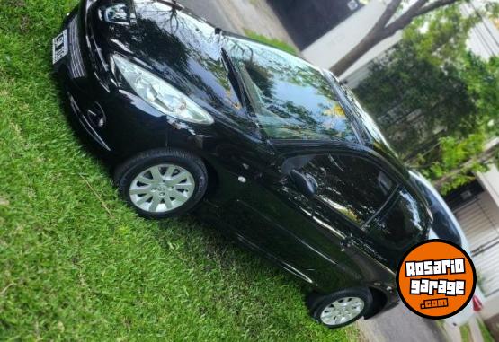 Autos - Peugeot 207 compact XT 2012 Nafta 119500Km - En Venta