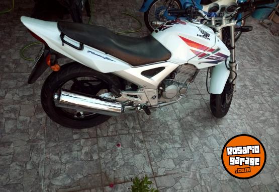 Motos - Honda TWISTER 250 2013 Nafta 44000Km - En Venta