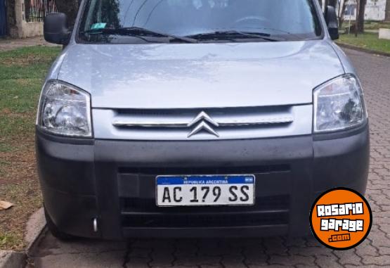 Utilitarios - Citroen Berlingo mixto busines 2018 Diesel 60000Km - En Venta