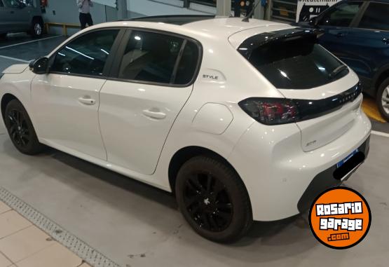 Autos - Peugeot 208 STYLE MT 2023 Nafta 9000Km - En Venta