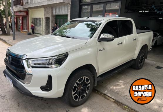 Camionetas - Toyota Hilux srx 2.8 tdi 2022 Diesel 31000Km - En Venta