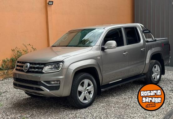 Camionetas - Volkswagen AMAROK HIGHLINE PACK 4X4 2017 Diesel 165000Km - En Venta