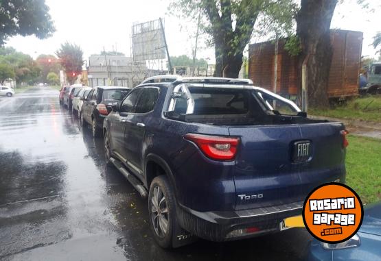 Camionetas - Fiat Toro volcano 2020 Diesel 80000Km - En Venta