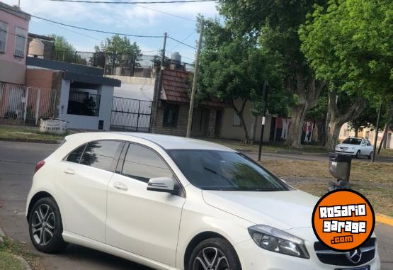 Autos - Mercedes Benz A200 2017 Nafta 130000Km - En Venta