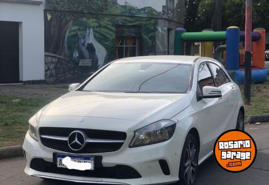 Autos - Mercedes Benz A200 2017 Nafta 130000Km - En Venta