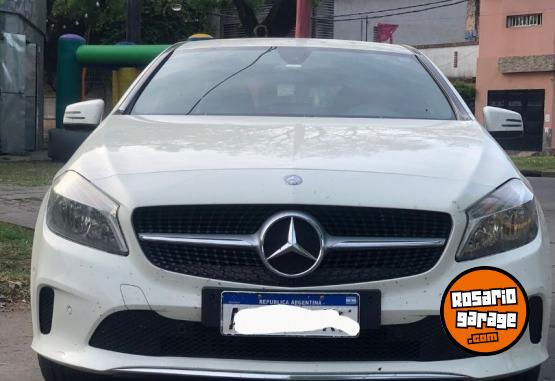 Autos - Mercedes Benz A200 2017 Nafta 130000Km - En Venta