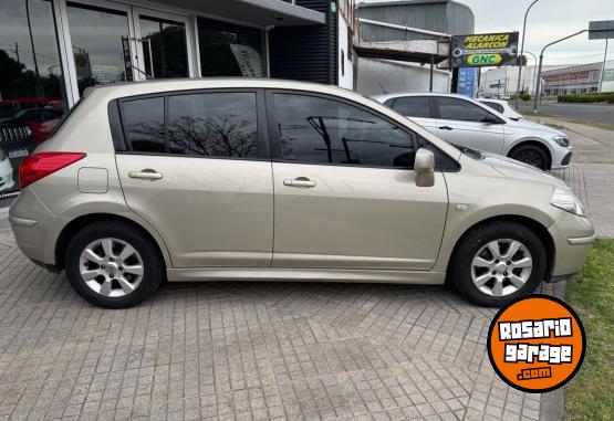 Autos - Nissan TIIDA ACENTA 1.8 5P 2010 Nafta 175000Km - En Venta