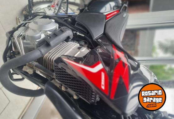 Motos - Honda Tornado 250 2022 Nafta 3500Km - En Venta