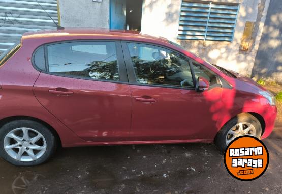 Autos - Peugeot 208 2016 Nafta 172000Km - En Venta