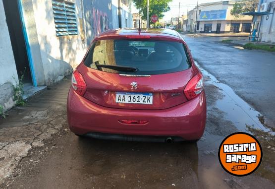 Autos - Peugeot 208 2016 Nafta 172000Km - En Venta