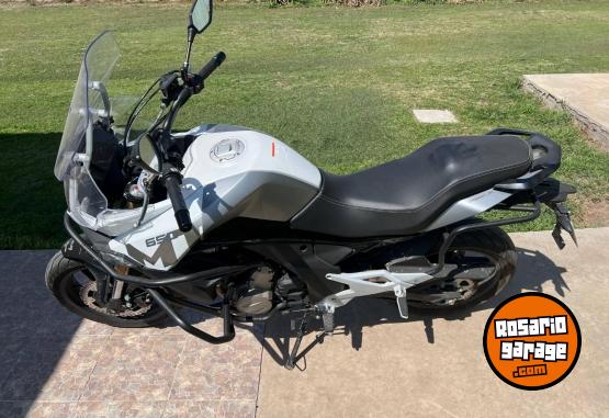 Motos - CF MT 650 2023 Nafta 2550Km - En Venta