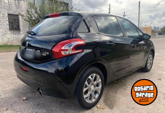 Autos - Peugeot 208 1.6 touchscreen permu 2015 Nafta 98000Km - En Venta