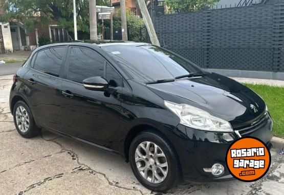 Autos - Peugeot 208 1.6 touchscreen permu 2015 Nafta 98000Km - En Venta