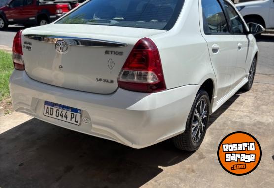 Autos - Toyota Etios 2018 Nafta 65000Km - En Venta