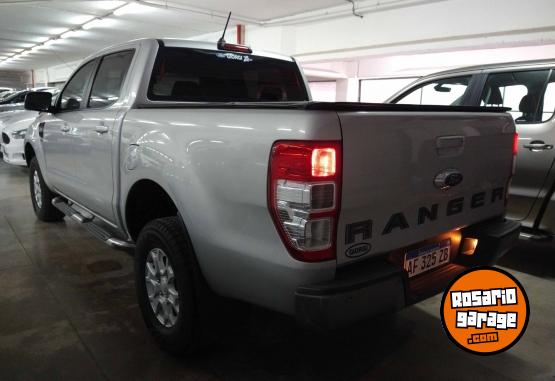 Camionetas - Ford Ranger CD 4x2 Diesel 3.2L 2022 Nafta 17427Km - En Venta