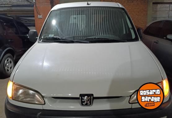 Utilitarios - Peugeot Partner 2002 Diesel 370000Km - En Venta