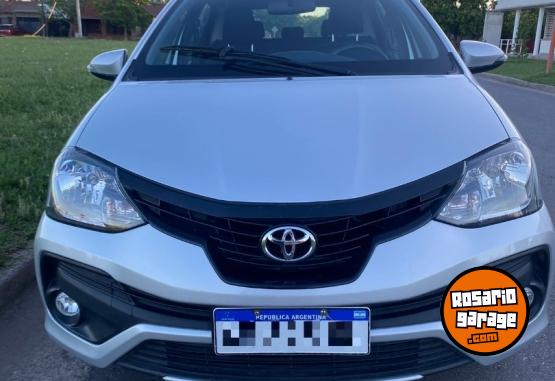 Autos - Toyota Etios 2019 Nafta 136000Km - En Venta