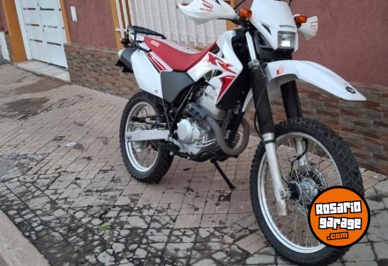 Motos - Honda Tornado 250 2021 Nafta 9000Km - En Venta