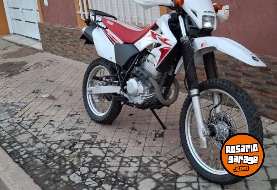 Motos - Honda Tornado 250 2021 Nafta 9000Km - En Venta