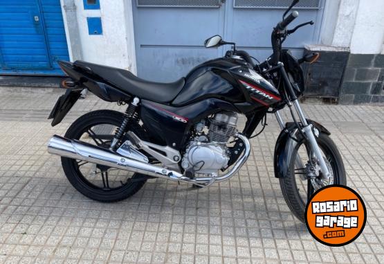 Motos - Honda New TITAN 2021 Nafta 13600Km - En Venta