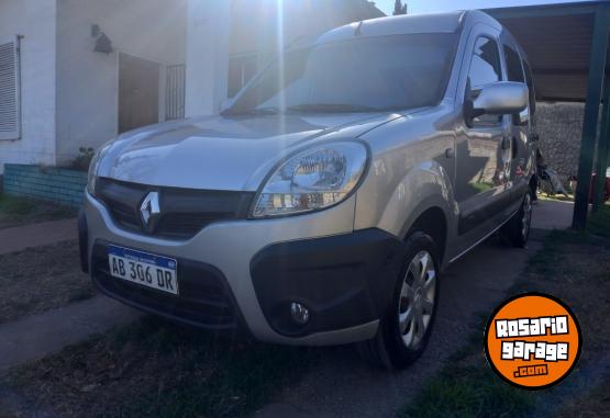 Utilitarios - Renault Kangoo 2017 GNC 115000Km - En Venta