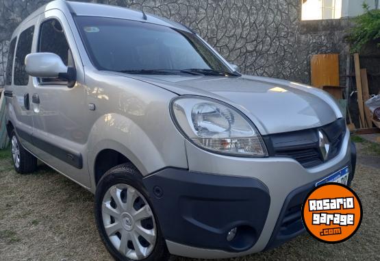 Utilitarios - Renault Kangoo 2017 GNC 115000Km - En Venta