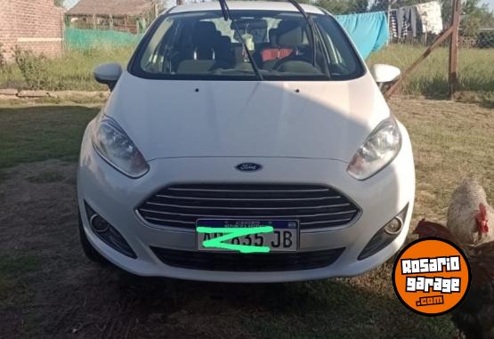 Autos - Ford Fiesta 2017 Nafta 120000Km - En Venta