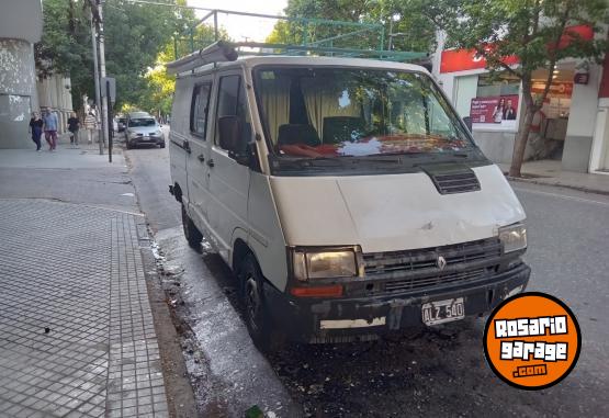 Utilitarios - Renault Trafic diesel 2.1 1995 Diesel 232000Km - En Venta