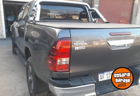 Camionetas - Toyota HILUX SR 4X2 CAJA MANUAL 2022 Diesel 26000Km - En Venta