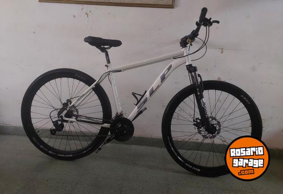 Deportes - Bicicleta rod 29 cuadro ALUMINIO con SUSPENSIN FRENO A DISCO zona centro rosario con papeles  LLANTAS DOBLE PARED - En Venta