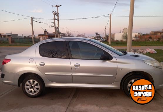 Autos - Peugeot 207 2011 Nafta 137000Km - En Venta