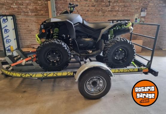 Cuatris y UTVs - Can Am Can am renegade 2013  8000Km - En Venta