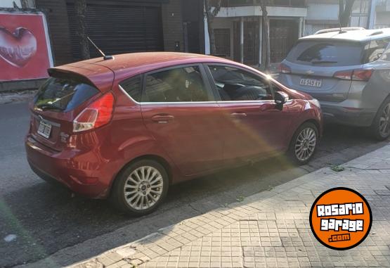 Autos - Ford Fiesta titanium 2015 Nafta 115000Km - En Venta