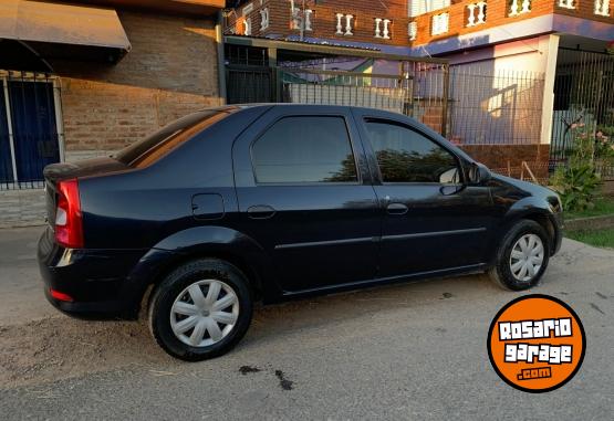 Autos - Renault Logan 2013 GNC 230000Km - En Venta