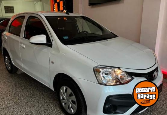 Autos - Toyota ETIOS X 2023 Nafta 60000Km - En Venta