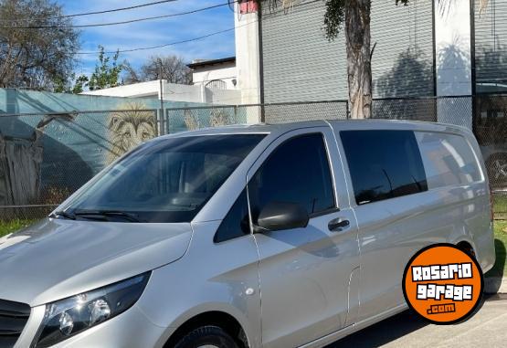 Utilitarios - Mercedes Benz Vito 2022 Diesel 10500Km - En Venta