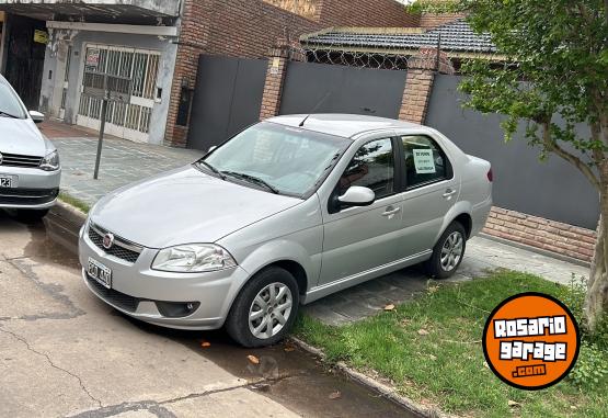 Autos - Fiat Siena 2015 GNC 130000Km - En Venta