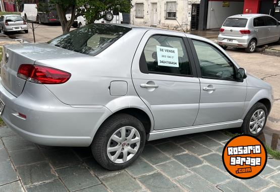 Autos - Fiat Siena 2015 GNC 130000Km - En Venta