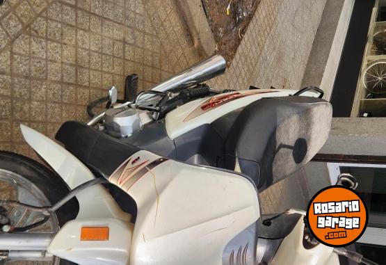 Motos - Corven Energy 2015 Nafta 4390Km - En Venta