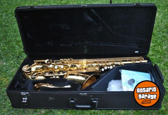 Instrumentos Musicales - VENDO SAXOFON TENOR  YAMAHA YTS 62 CON ACCESORIOS -PROFESIONAL- - En Venta