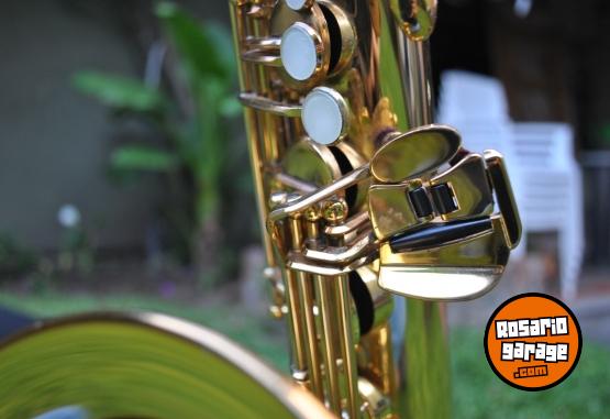 Instrumentos Musicales - VENDO SAXOFON TENOR  YAMAHA YTS 62 CON ACCESORIOS -PROFESIONAL- - En Venta