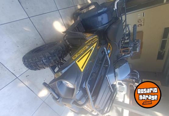 Cuatris y UTVs - Kawasaki Brute Force 300 2013  7000Km - En Venta