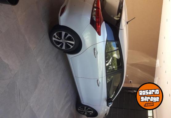 Autos - Toyota Yaris 2024 Nafta 17Km - En Venta