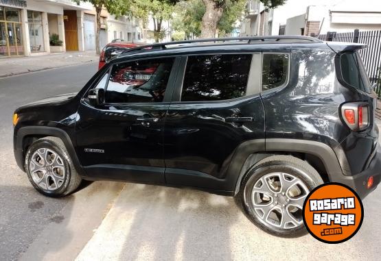 Camionetas - Jeep RENEGADE LONGITUDE FULL 2018 Nafta 65300Km - En Venta