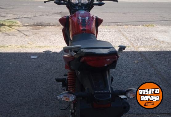 Motos - Honda TWISTER 125 2023 Nafta 1240Km - En Venta