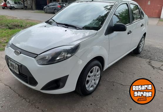 Autos - Ford Fiesta max 2013 Nafta 68000Km - En Venta