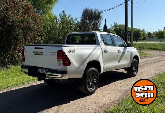 Camionetas - Toyota Hilux 2023 Diesel 1Km - En Venta