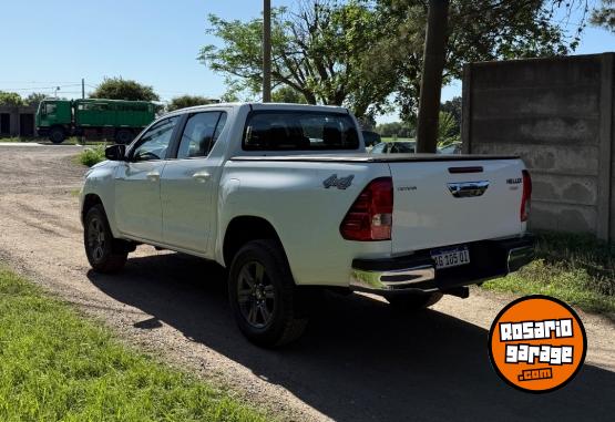 Camionetas - Toyota Hilux 2023 Diesel 1Km - En Venta